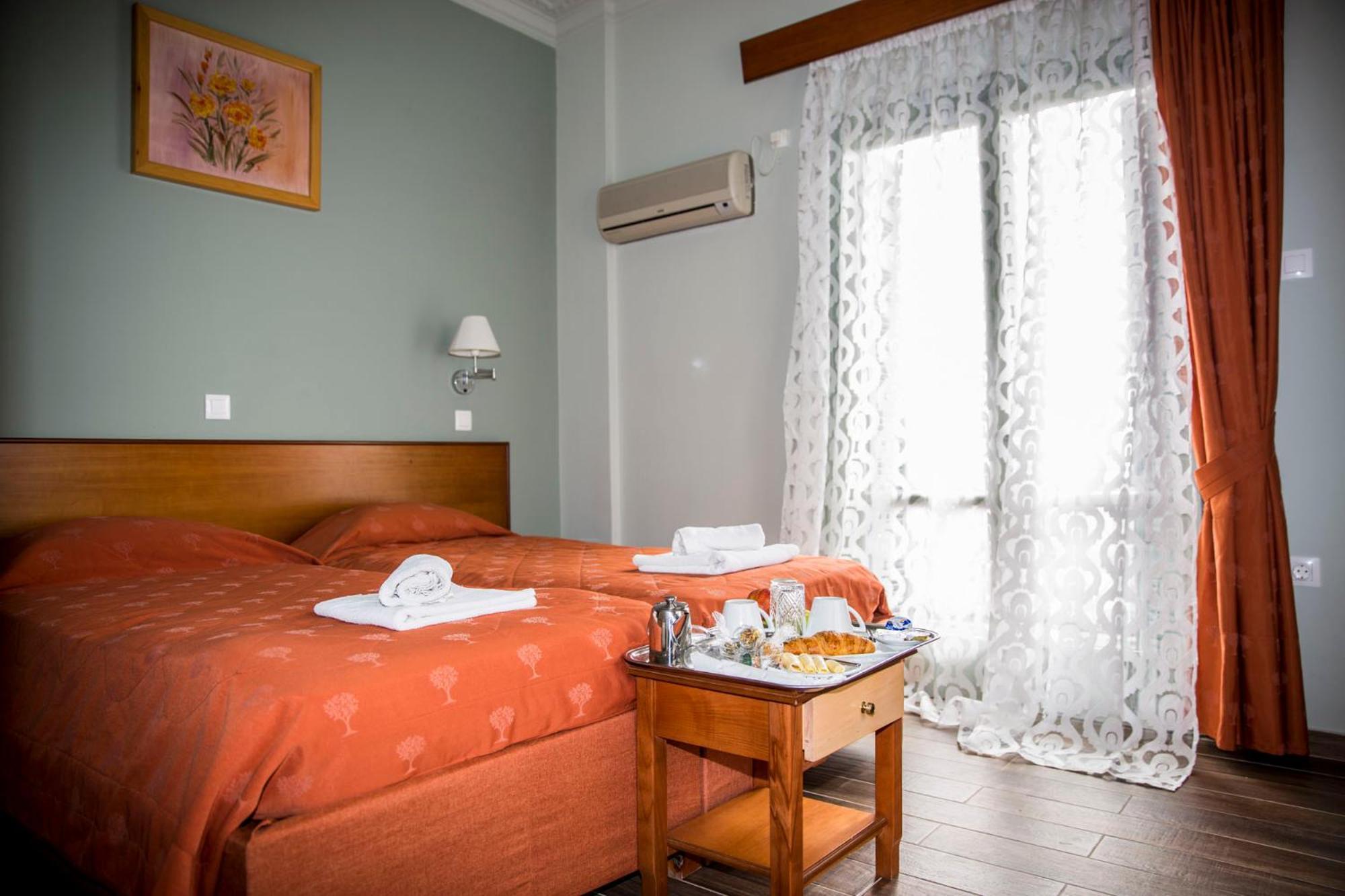 Togias Hotel Aegina ภายนอก รูปภาพ
