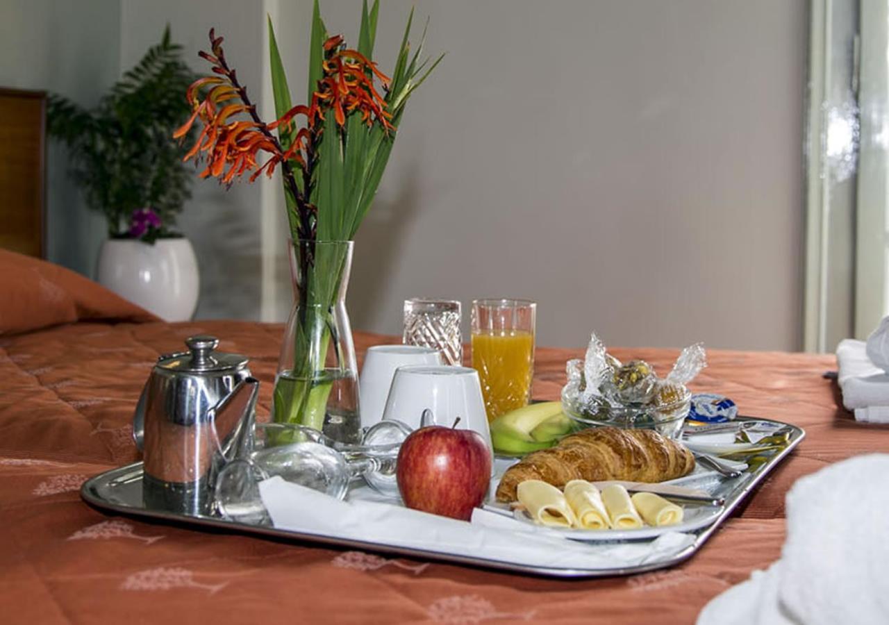 Togias Hotel Aegina ภายนอก รูปภาพ