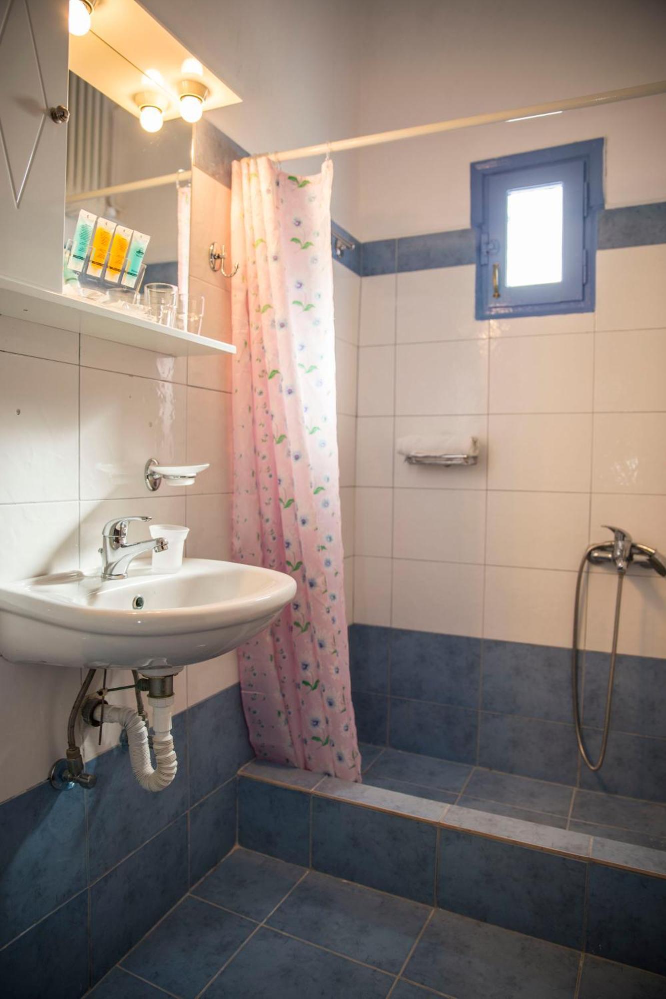 Togias Hotel Aegina ภายนอก รูปภาพ