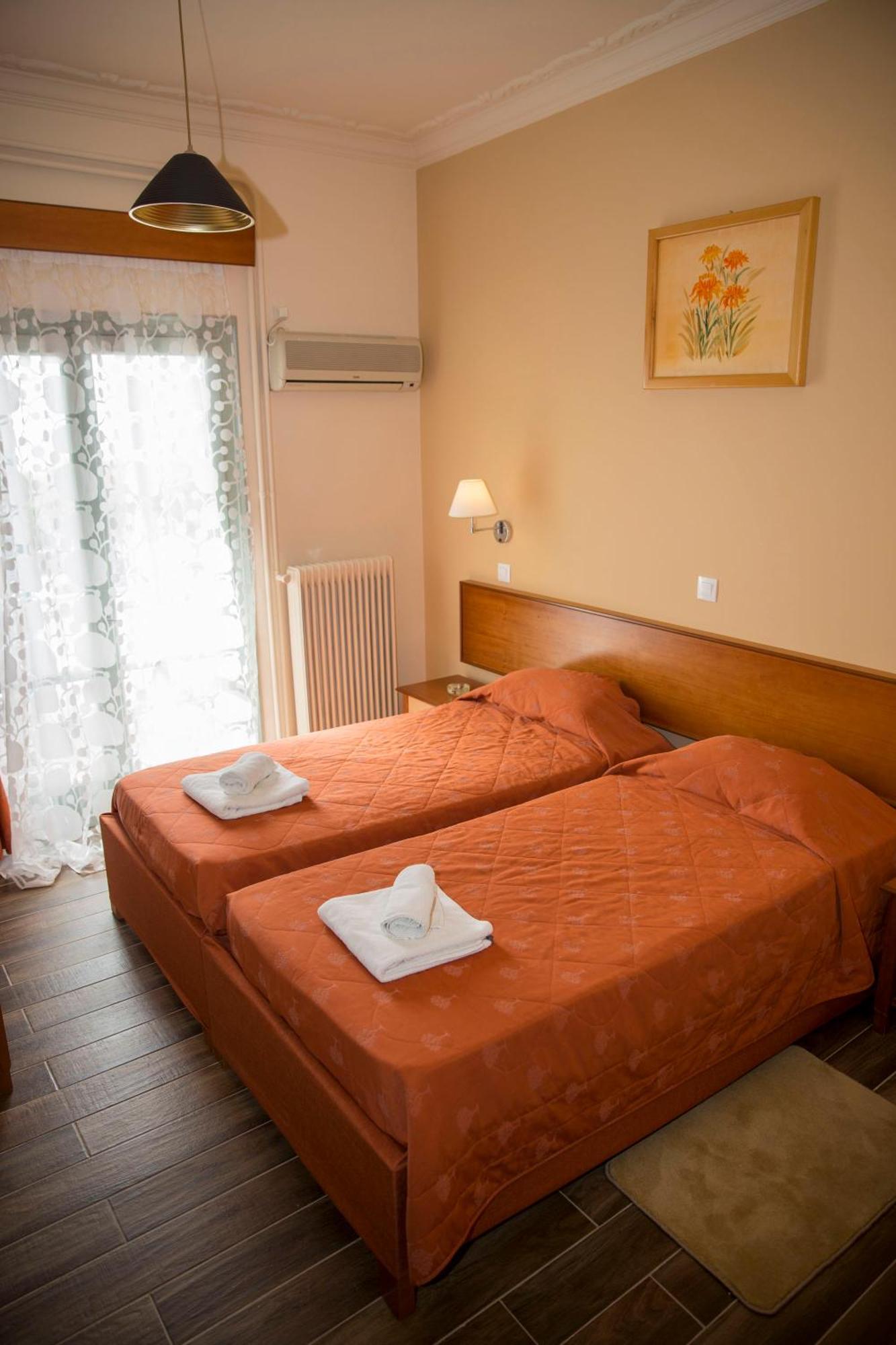Togias Hotel Aegina ภายนอก รูปภาพ