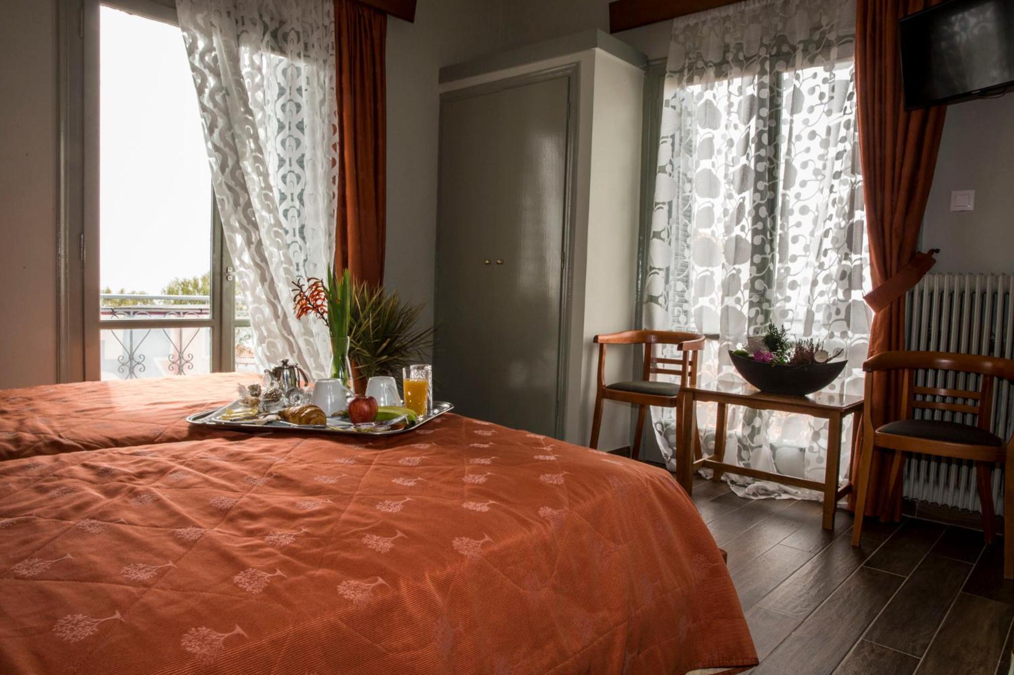 Togias Hotel Aegina ภายนอก รูปภาพ