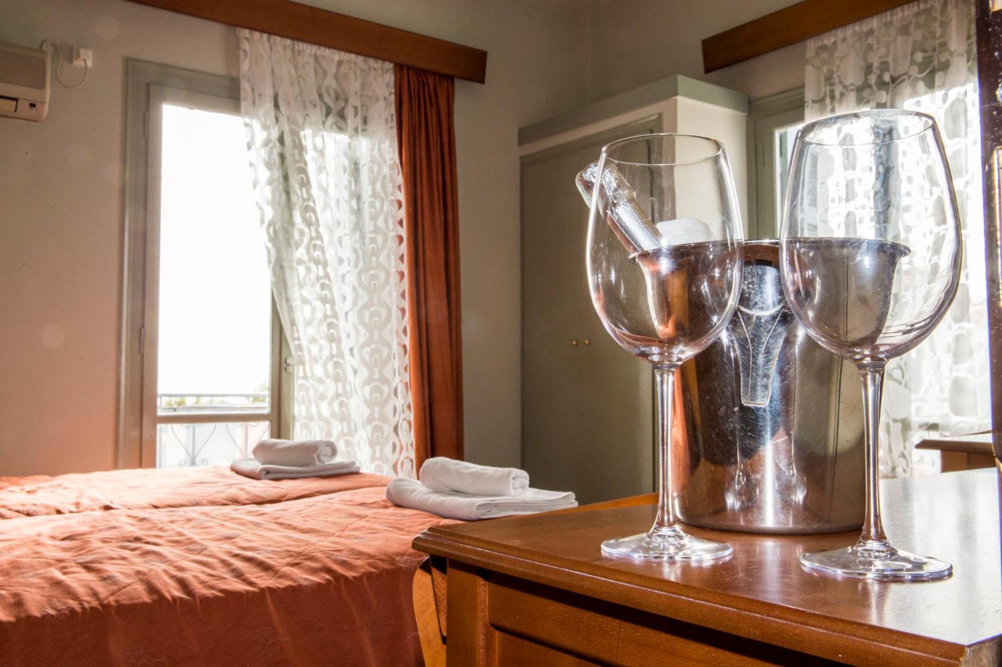 Togias Hotel Aegina ภายนอก รูปภาพ