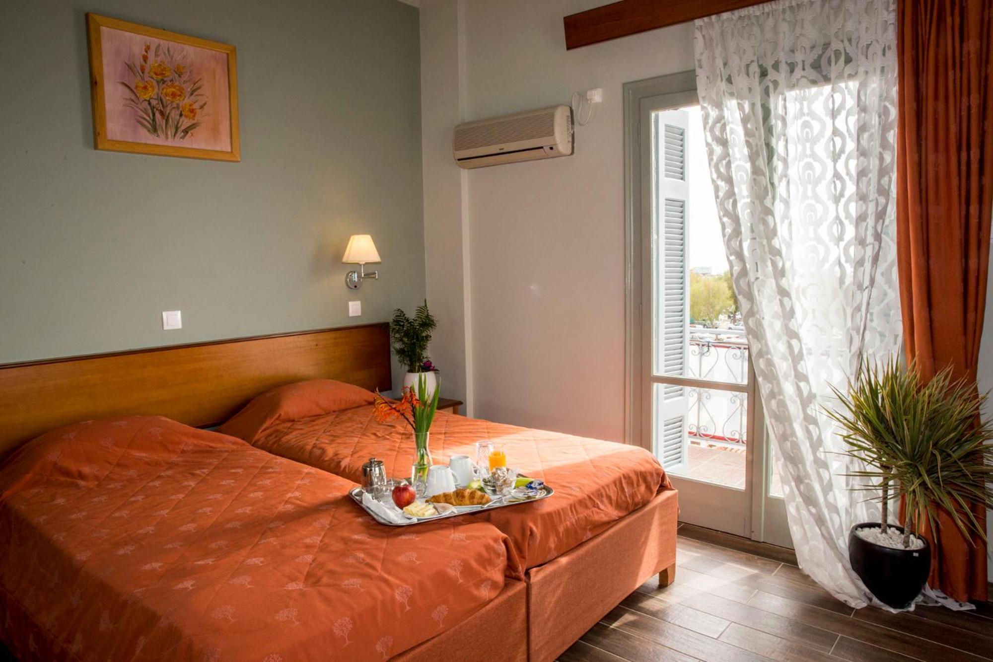 Togias Hotel Aegina ภายนอก รูปภาพ